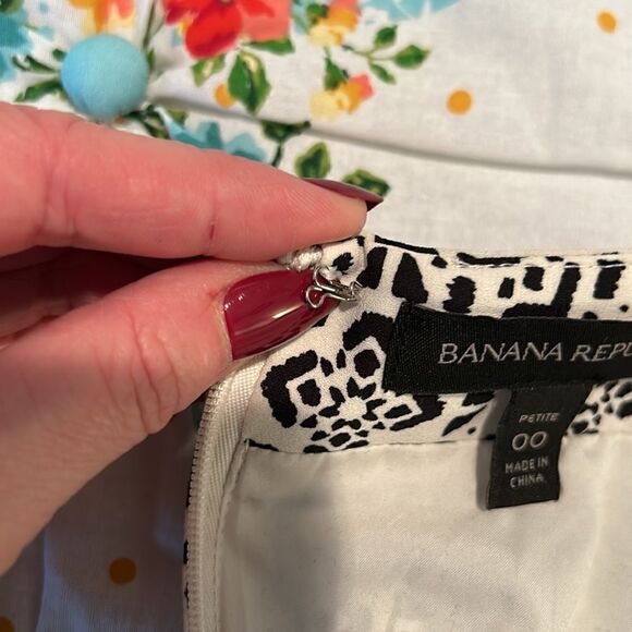 Banana Republic skirt size 00 petite - Picture 6 of 9